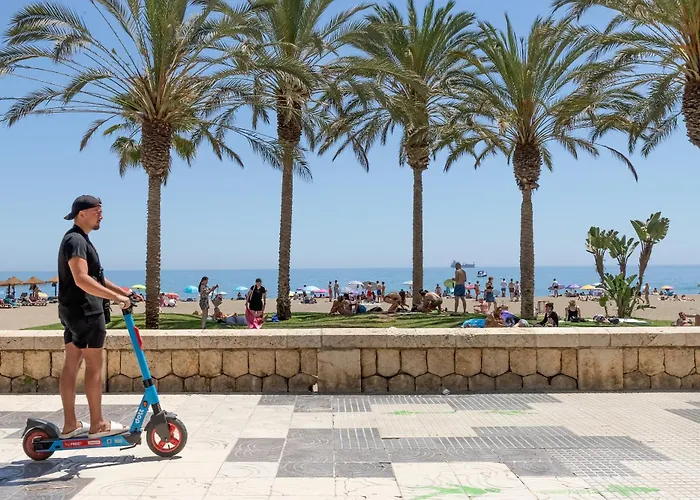 Bhost - Paseo De La Malagueta